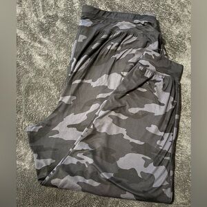 Lane Bryant LIVI Active Gray Camouflage Soft Drawstring Joggers